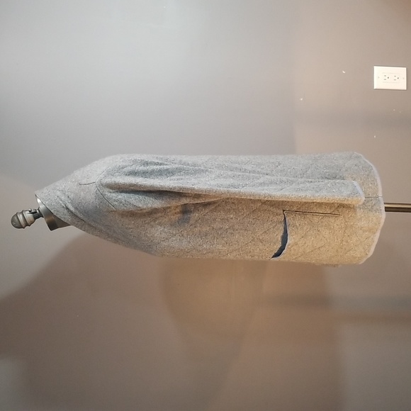 Women's grey merino wool cashmere cardigan made in Italy.  Hekla & Co. - Picture 2 of 9